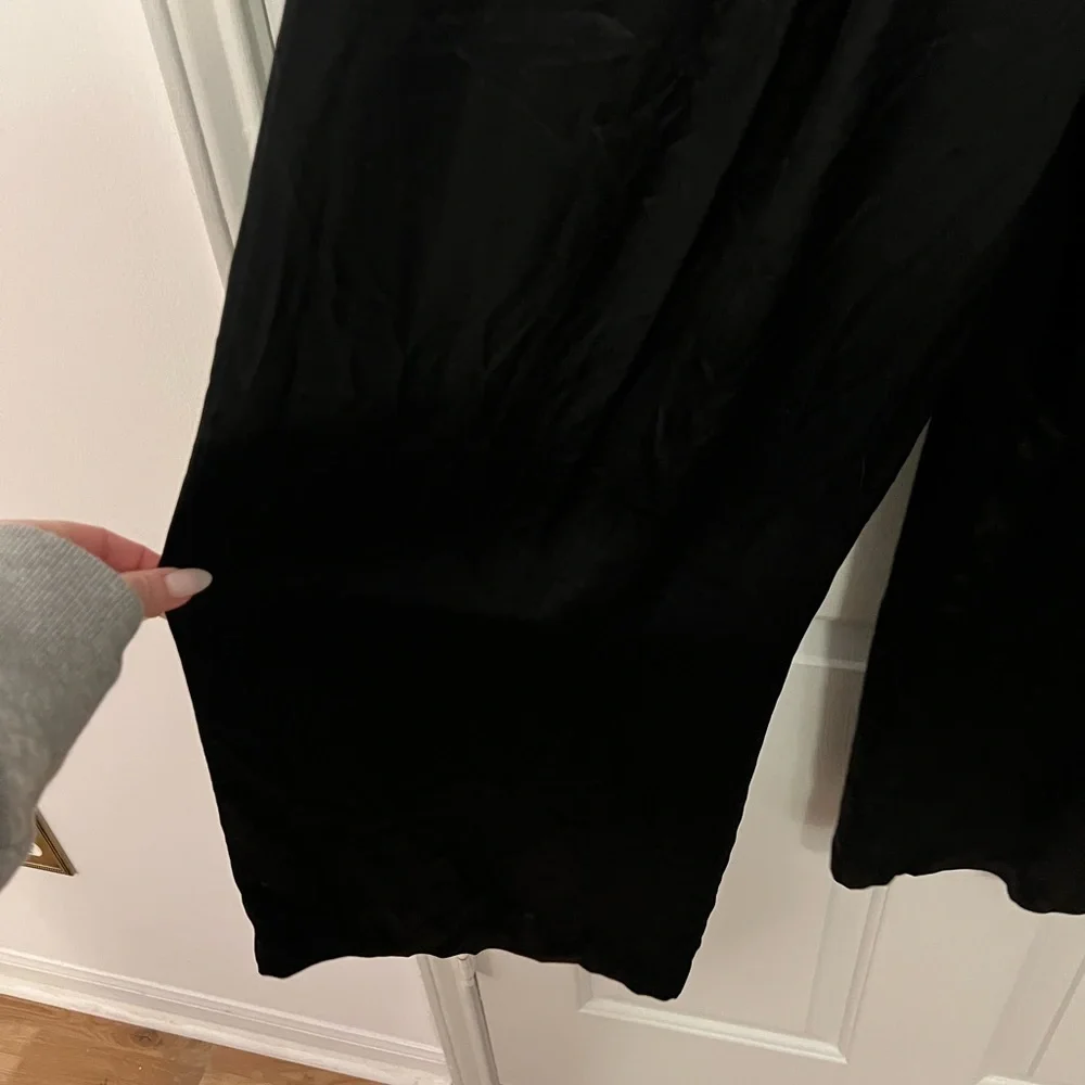 Wide Leg Black Vintage Pants size Medium